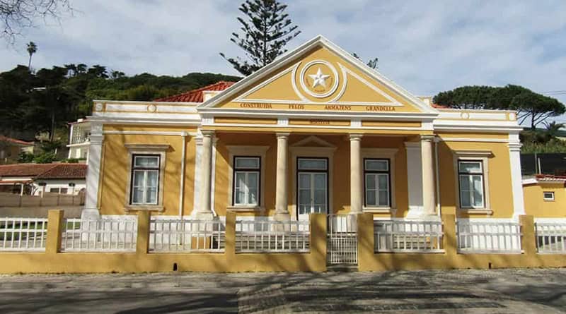 Escola Grandella, na Foz do Arelho