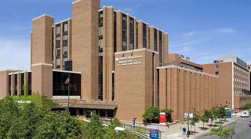 Illinois Masonic Medical Center, maçonaria