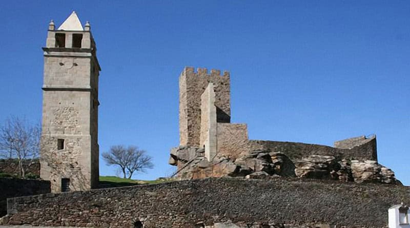 Castelo de Mogadouro