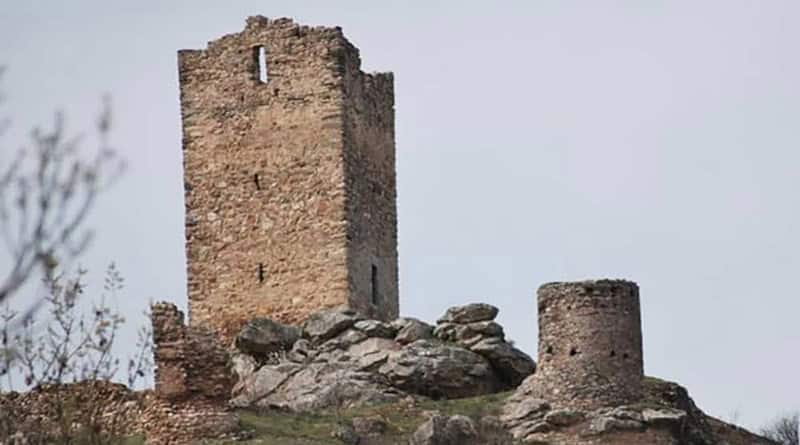 Castelo de Penas Roias
