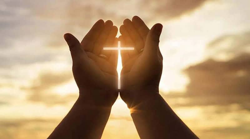 mãos cruz deus
