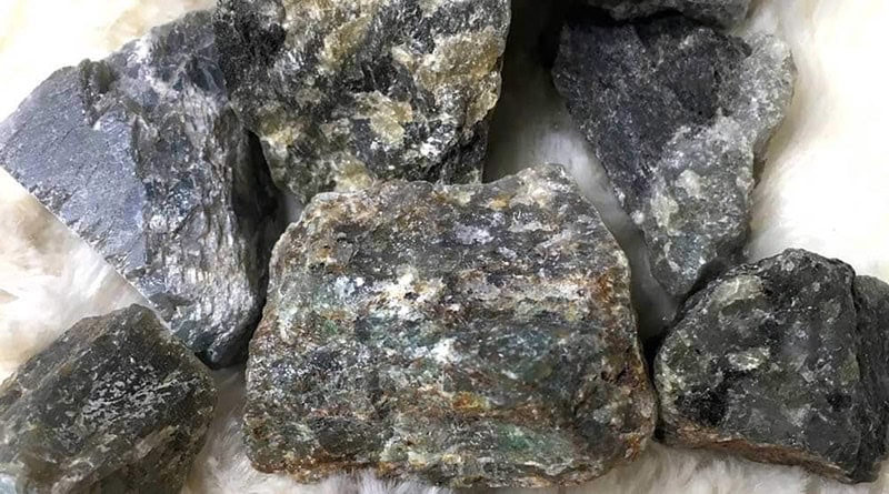 pedra bruta