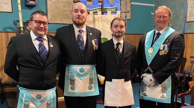Robatzchi Dragos, Ben Evans, Nick Ilovan, Anthony Wilkins (Imagem: Loja de Penwith)