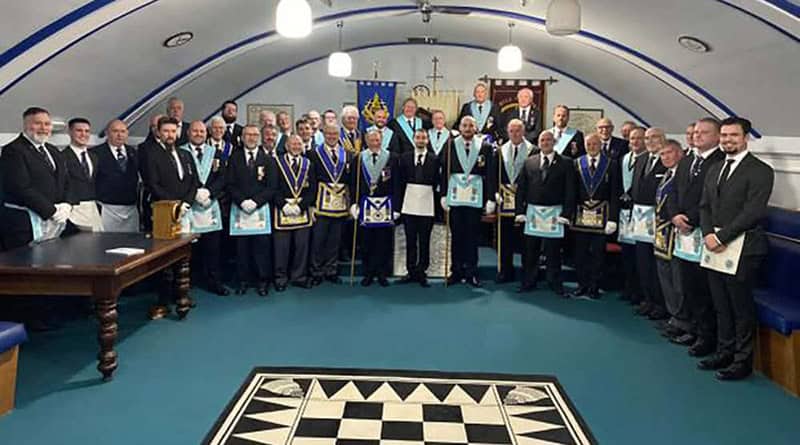 Penwith Lodge e visitantes (Imagem: Loja de Penwith)