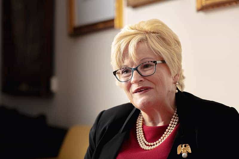 “Acho que devemos celebrar as mulheres" - Christine Chapman